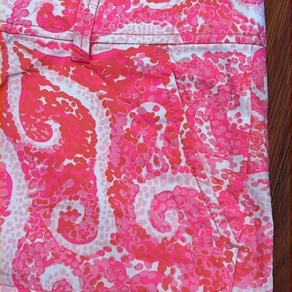 ๐ธ Lilly Pulitzer The Walsh Short Size 2 Pink and White - Picture 2 of 9